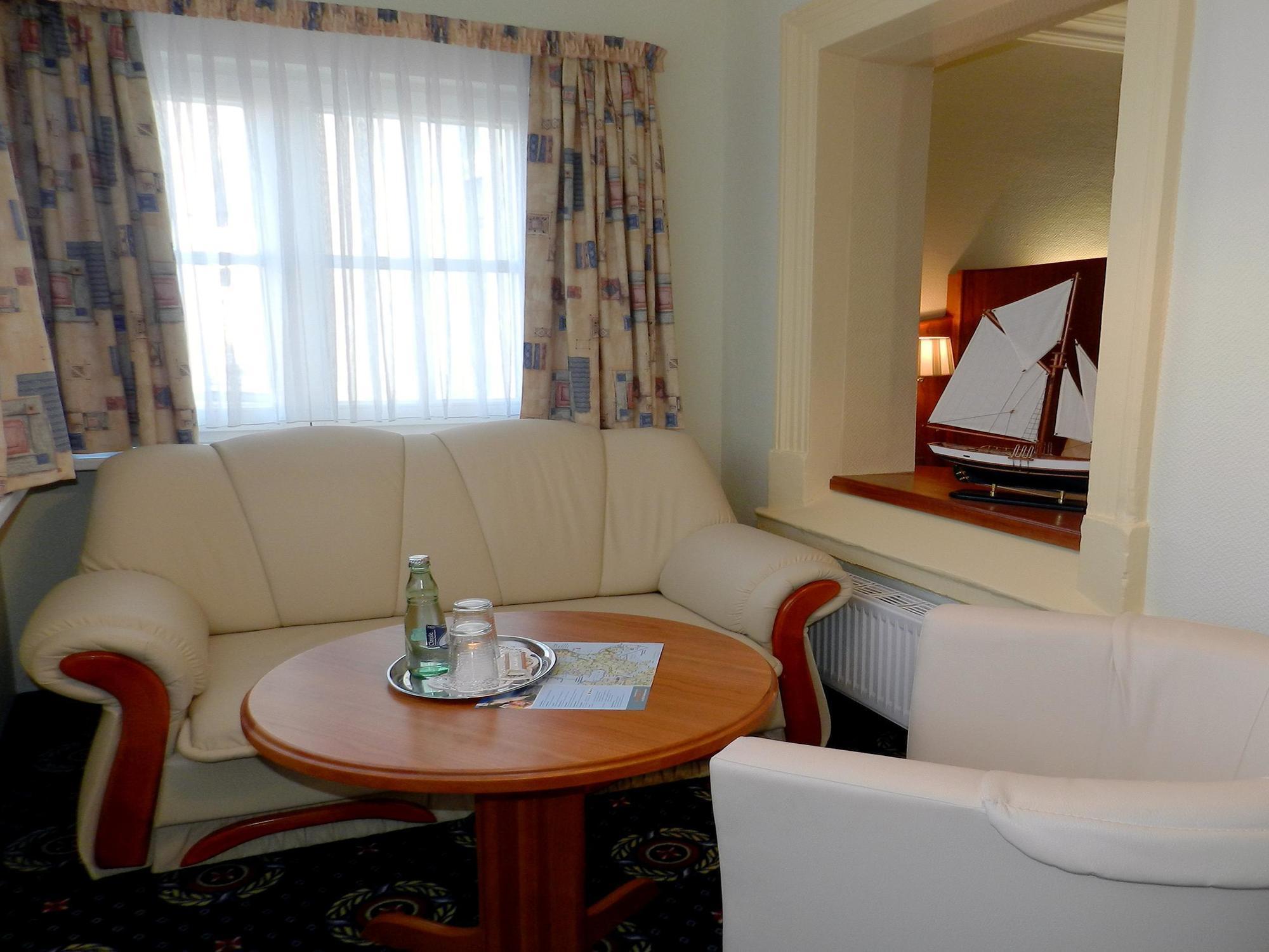 Hotel Deutsche Flagge Бінц Екстер'єр фото